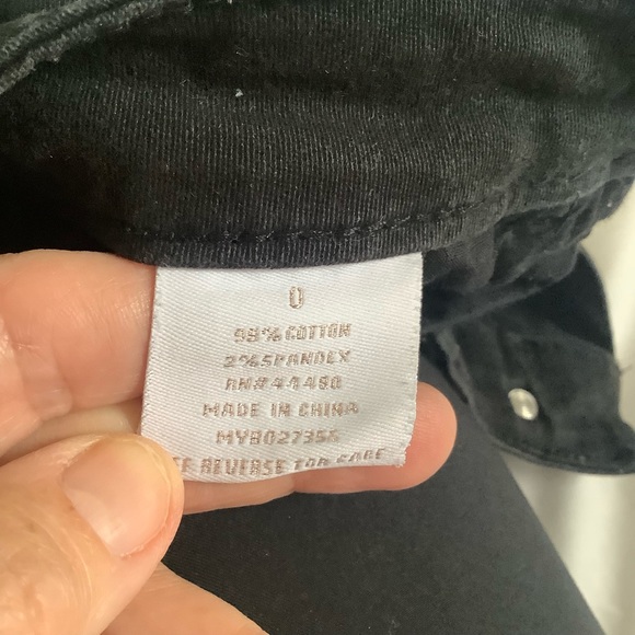 Tinseltown womens Mid rise solid black Cut Off shorts size 0 stretch Raw Hem - Picture 4 of 9